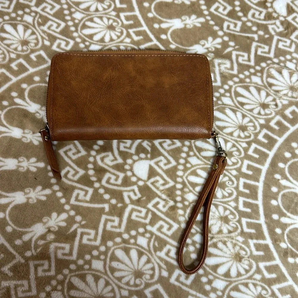 NWT Kate & Alex  wristlet/ wallet